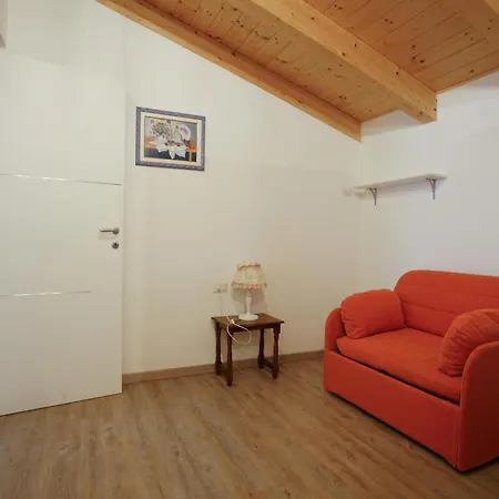 Lovely Home In Imperia With Wifi